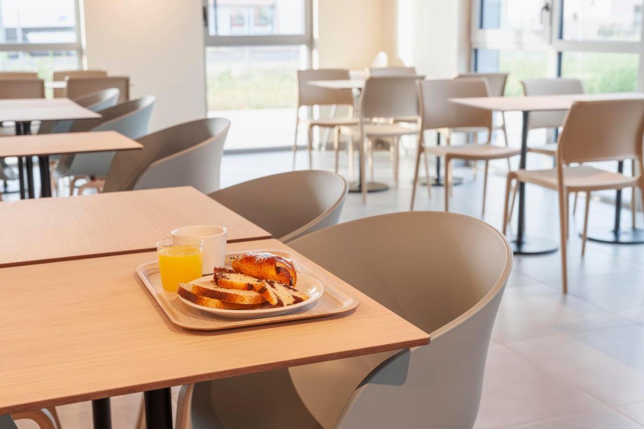 Ibis Budget Mont De Marsan Esterno foto