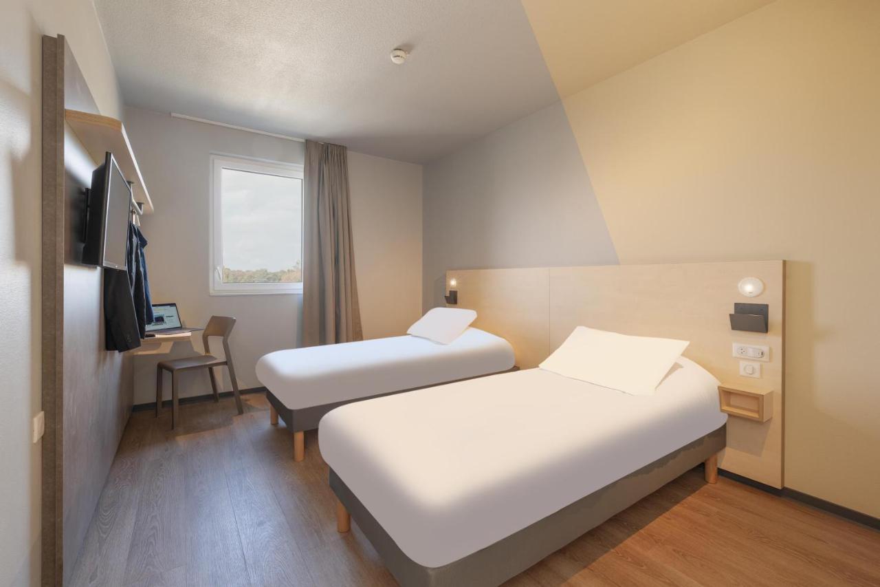 Ibis Budget Mont De Marsan Esterno foto