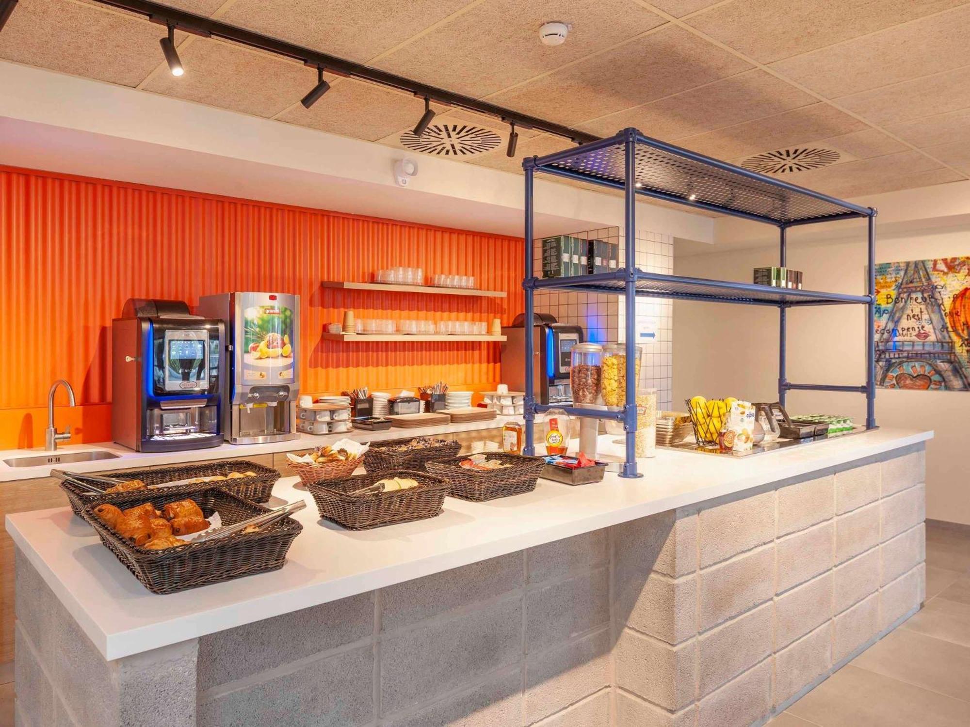 Ibis Budget Mont De Marsan Esterno foto